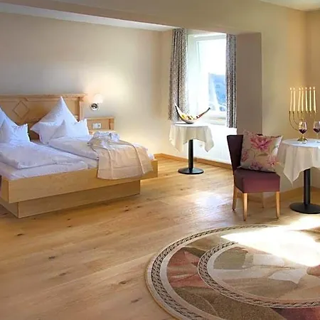 Gut Lilienfein - Gesundheitsoase Mit Naturheilzentrum 4*